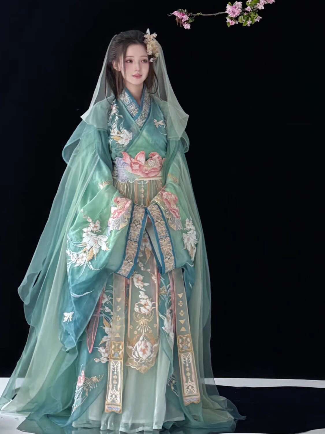 New Fiesta Carnival Halloween  - огляд і ціна Robe Silk Women